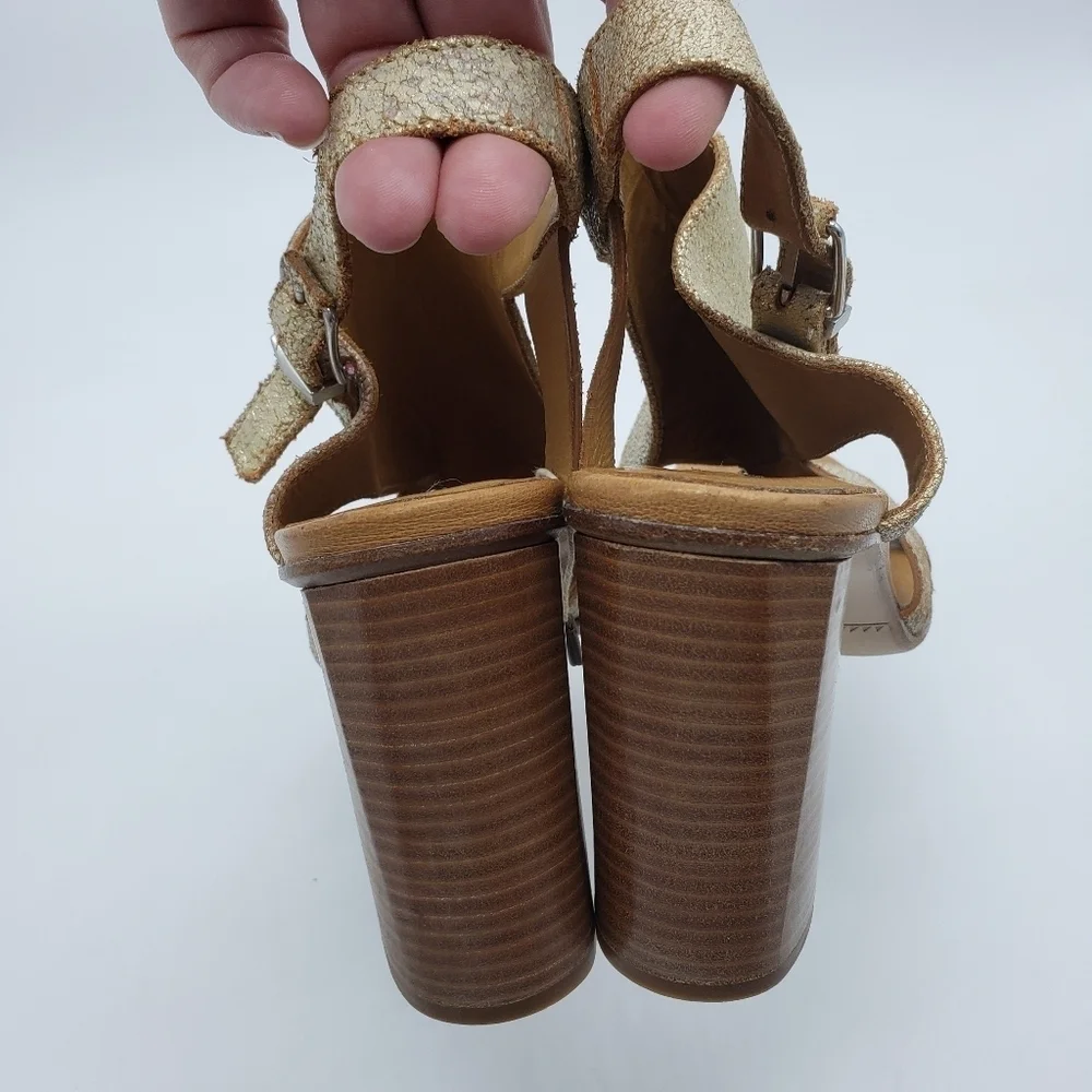 Alberto Fermani heeled sandals Women EU 40 gold crackle leather side buckle